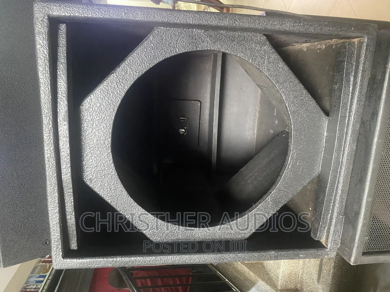 Single Bass Speaker