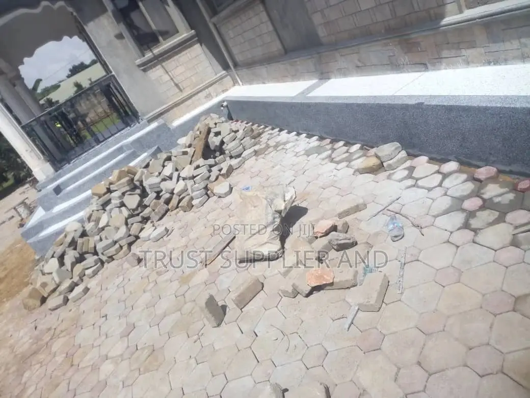 Terrazzo Velander 2023