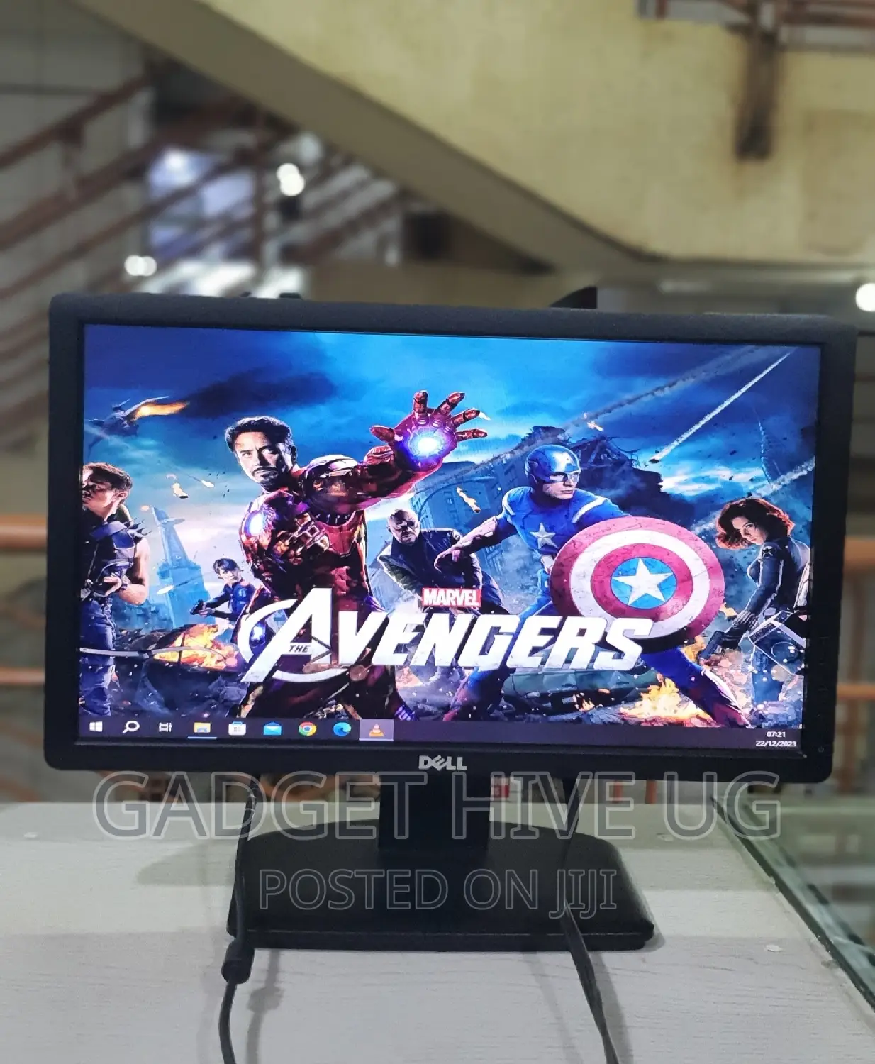 19" Wide Dell New Model
