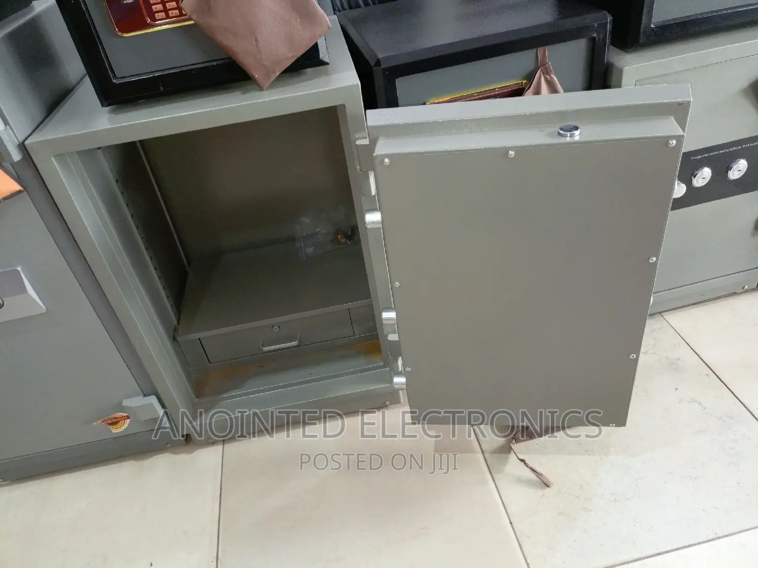 Safe Cash Box