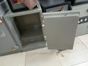 Safe Cash Box