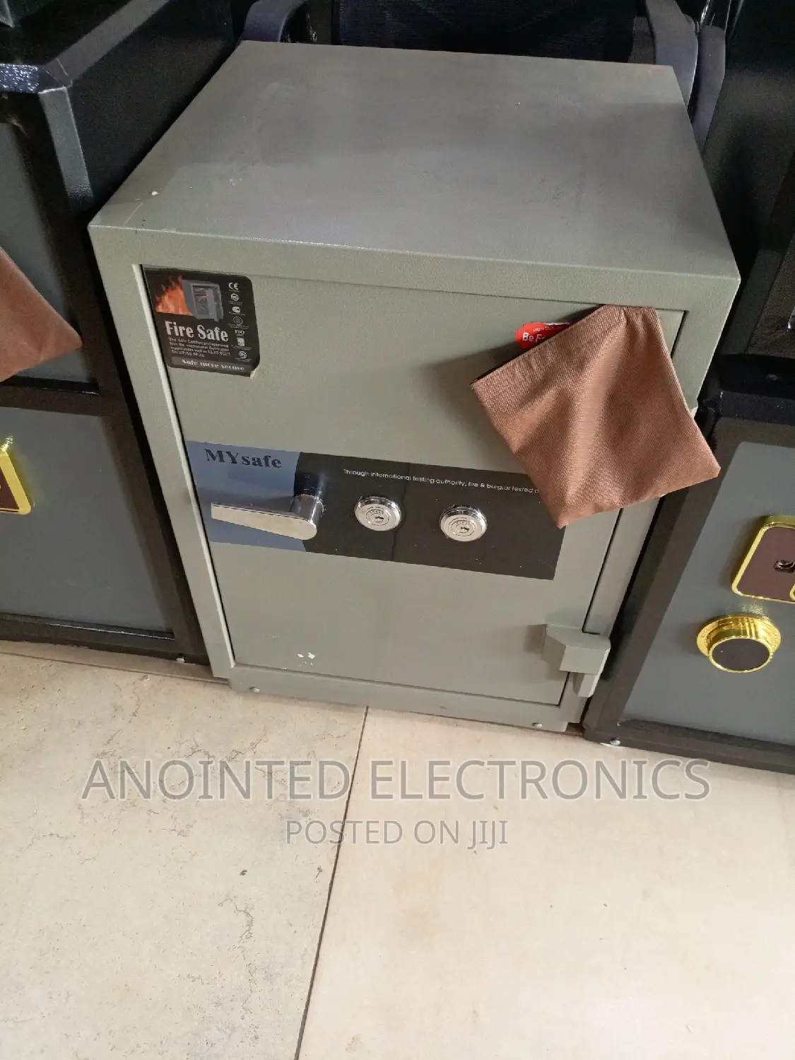 Safe Cash Box