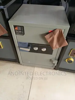 Safe Cash Box