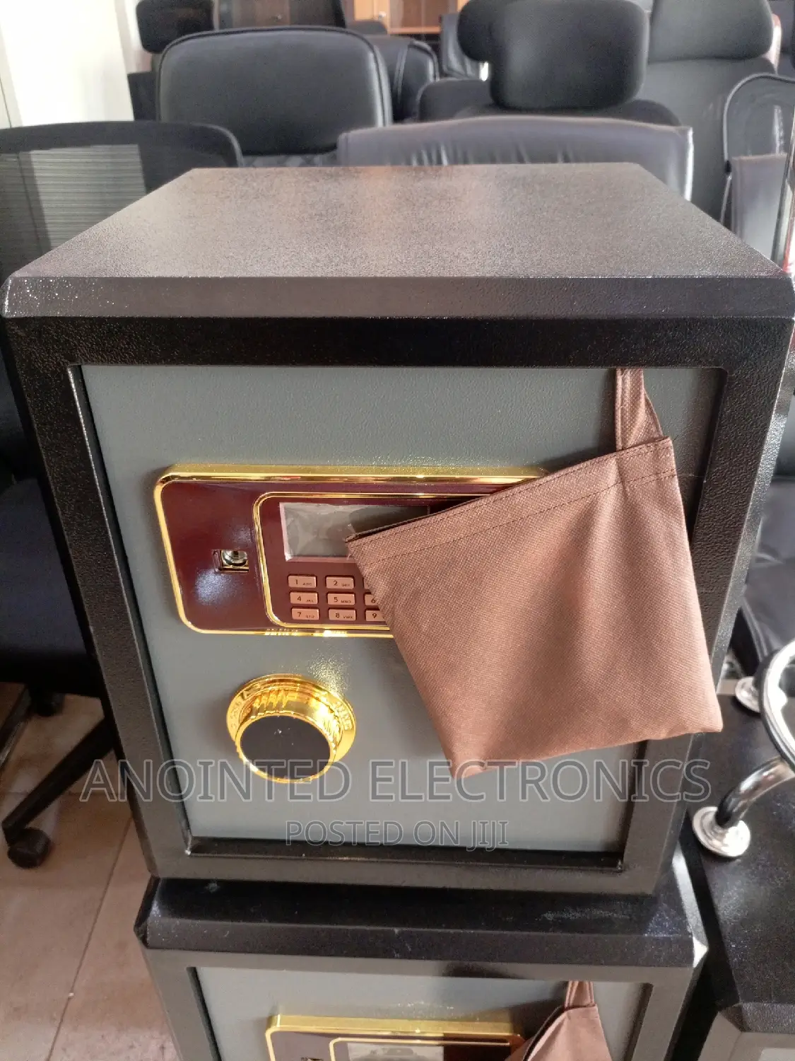 Safe Cash Box