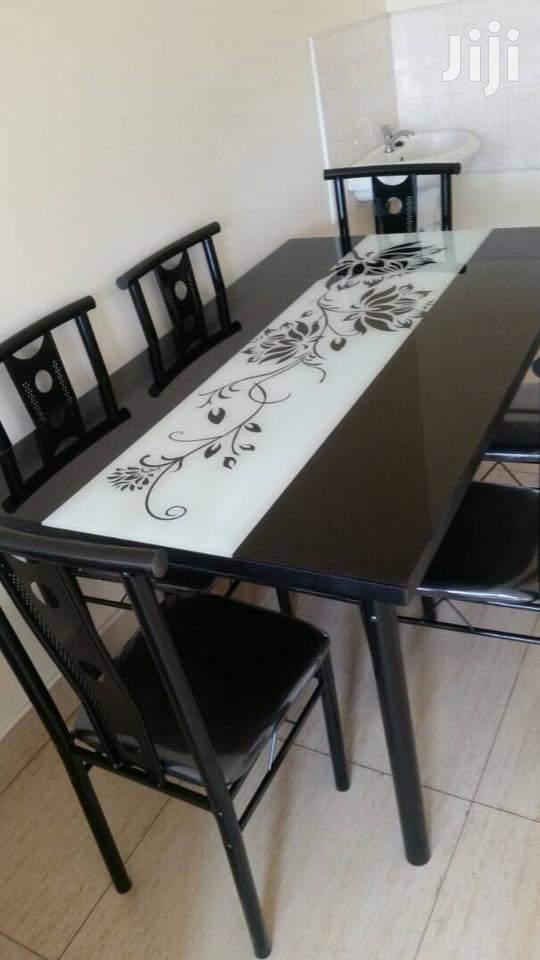 6seaters Dinner Table