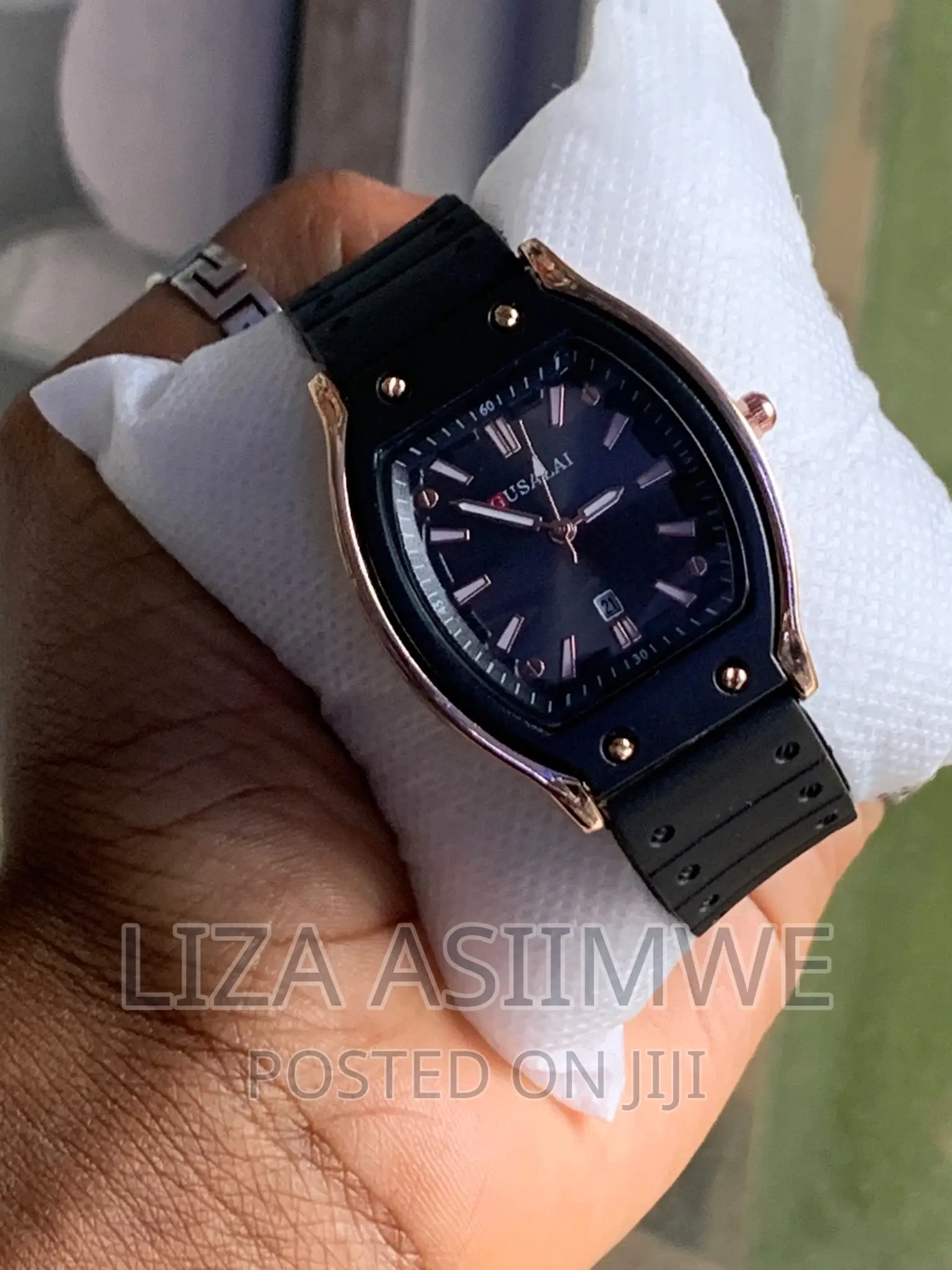 Simple and Classy Watches Available at a Good Price