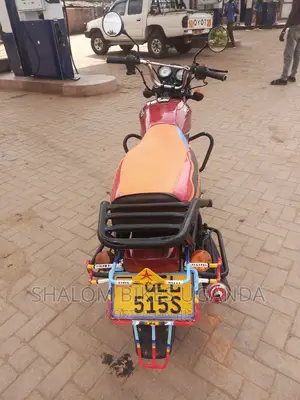 TVS HLX 125 2015 Brown