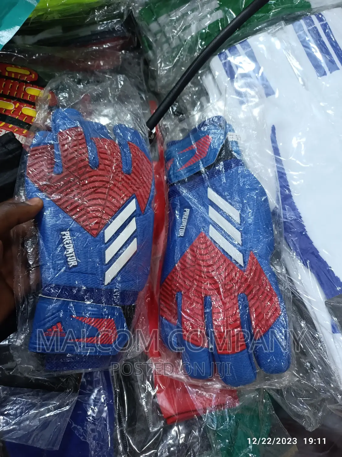 Goal Keeper Gloves.