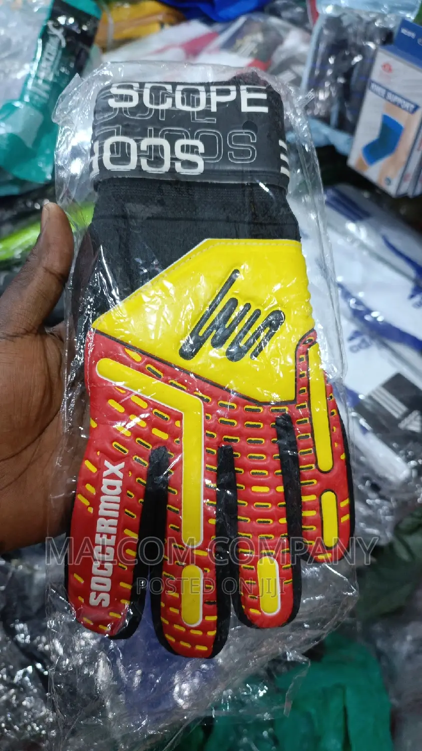 Soccer Max Goal Keeper Hand Gloves