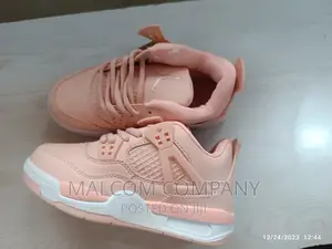 Kid's Pink Sneakers