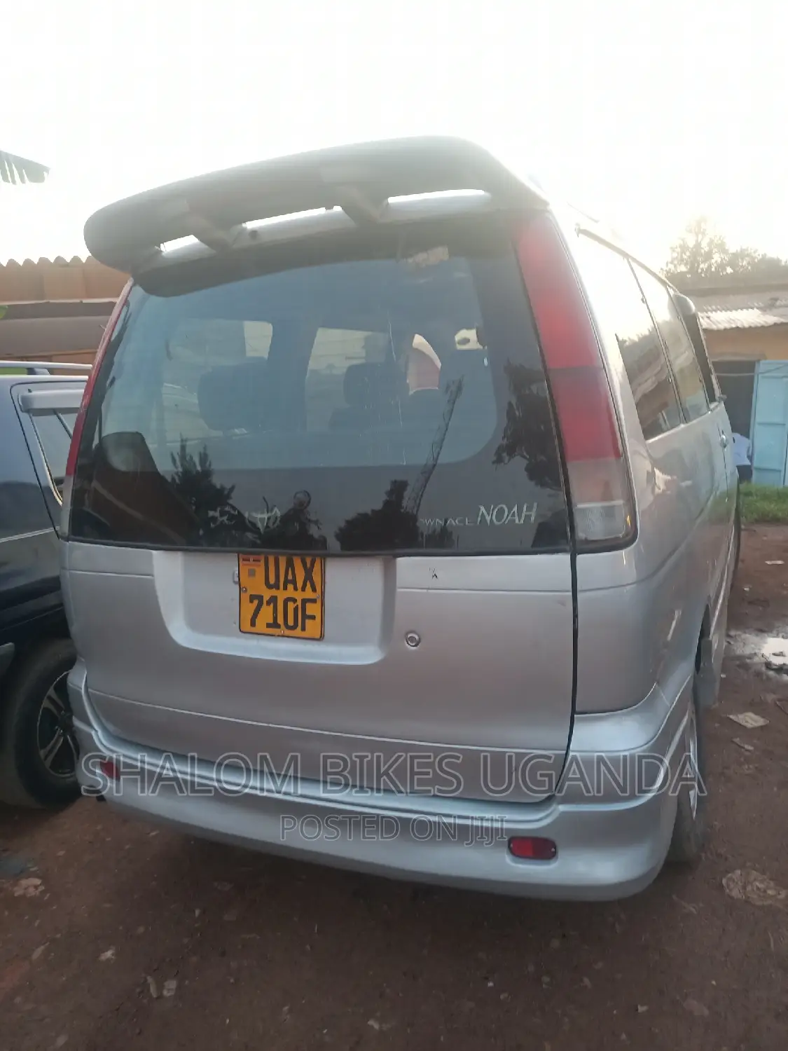 Toyota Noah 2003 Silver