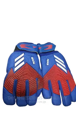 Adults Predator Goalkeeper Gloves
