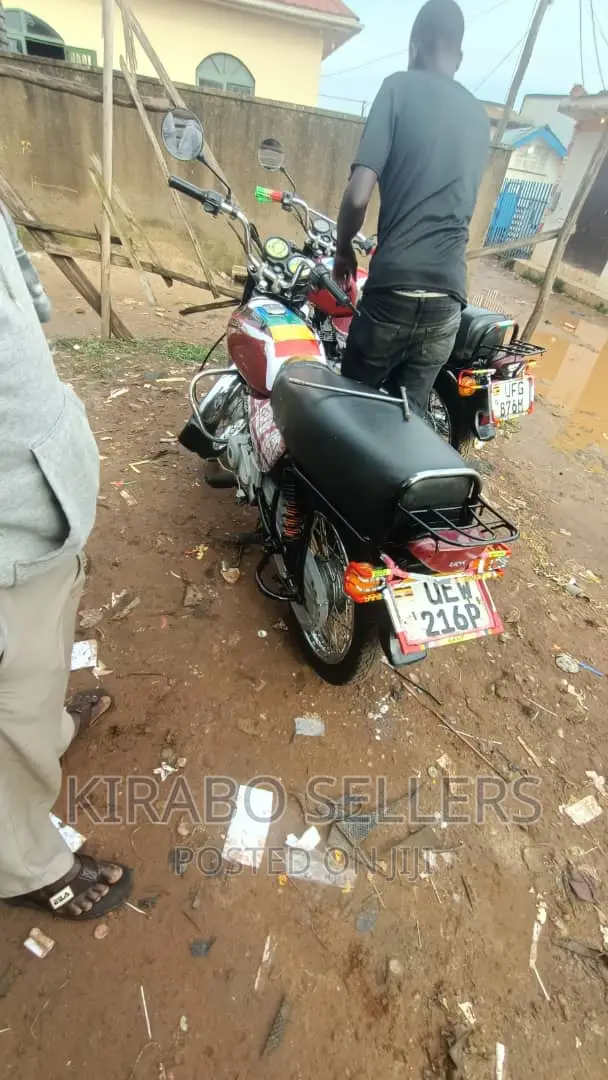 Bajaj Boxer 100 2019 Red