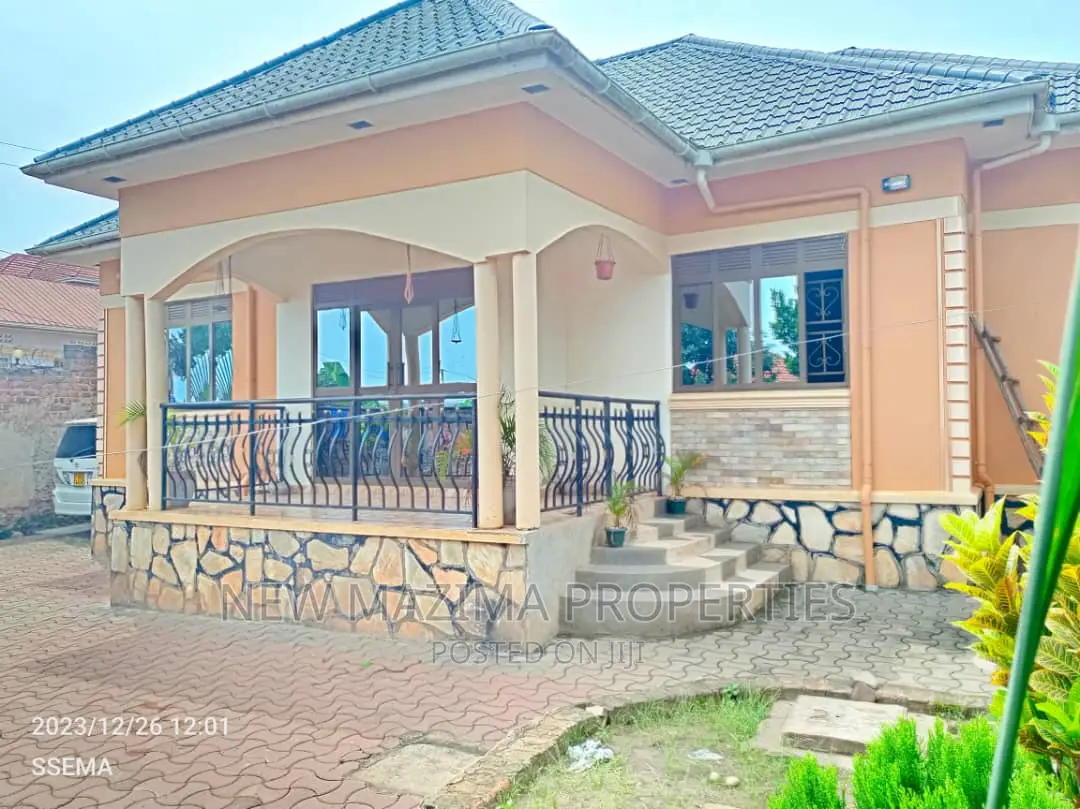 3bdrm Bungalow in Bulenga Town, Division A for sale