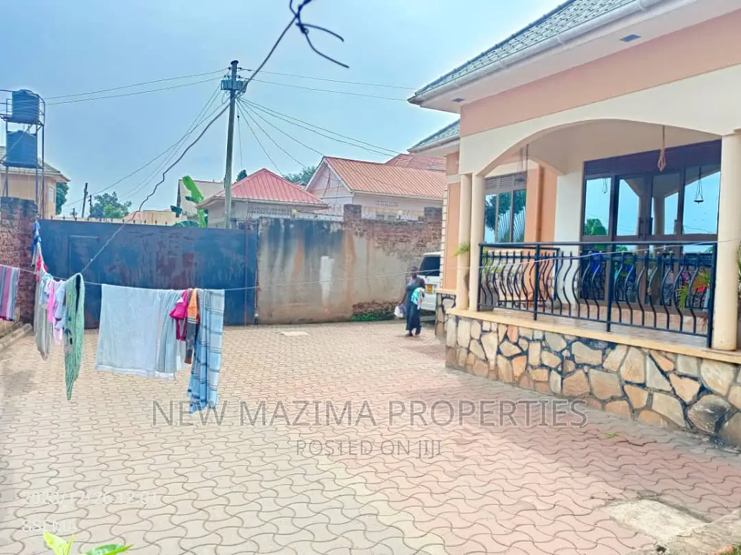 3bdrm Bungalow in Bulenga Town, Division A for sale