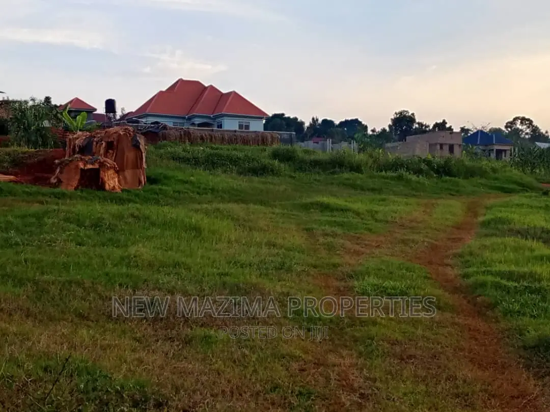 Very Beautiful Titled Plot on Quicksale in Heart of Buloba