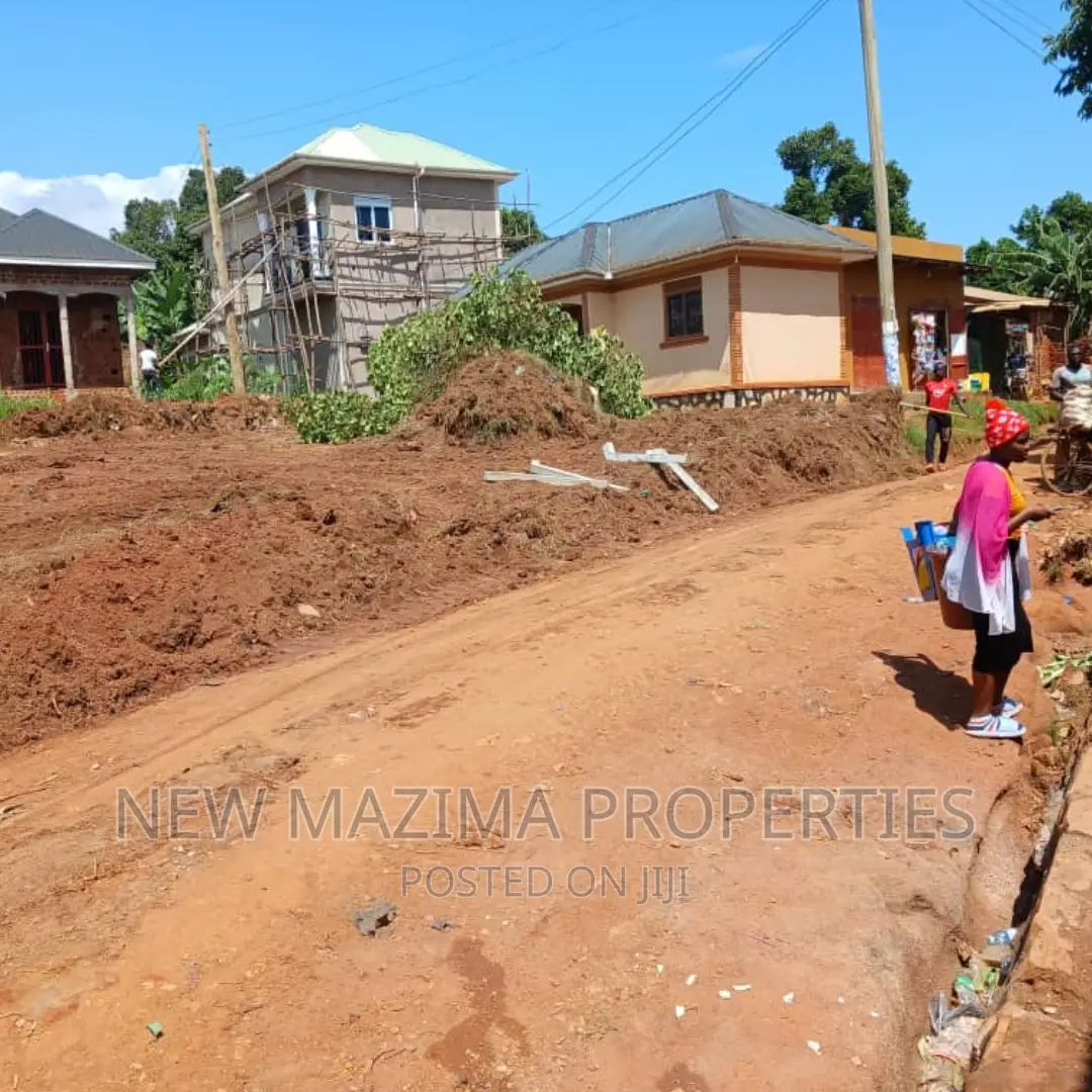 Very Affordable Commercial Plot on Quicksale in Busabaala