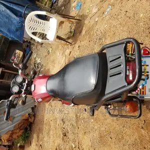 TVS HLX 125 2021 Red