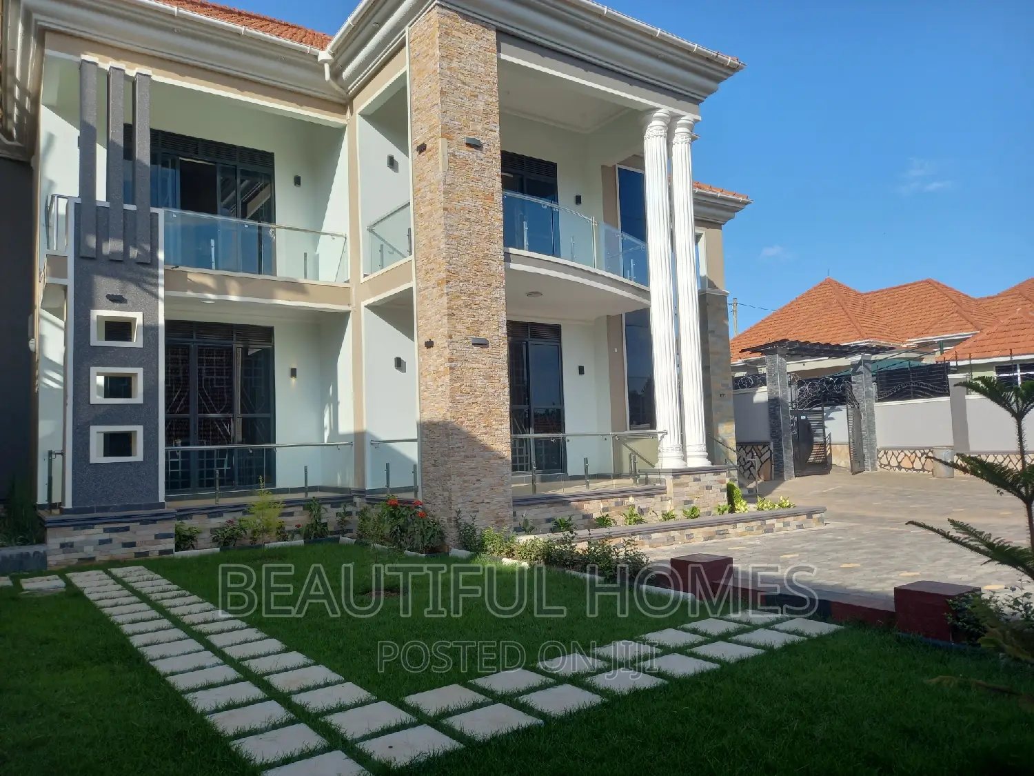 Furnished 6bdrm Mansion in Kira Mamerito Road for sale
