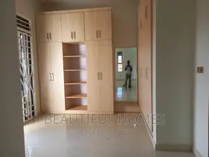 Furnished 6bdrm Mansion in Kira, Central Division for sale