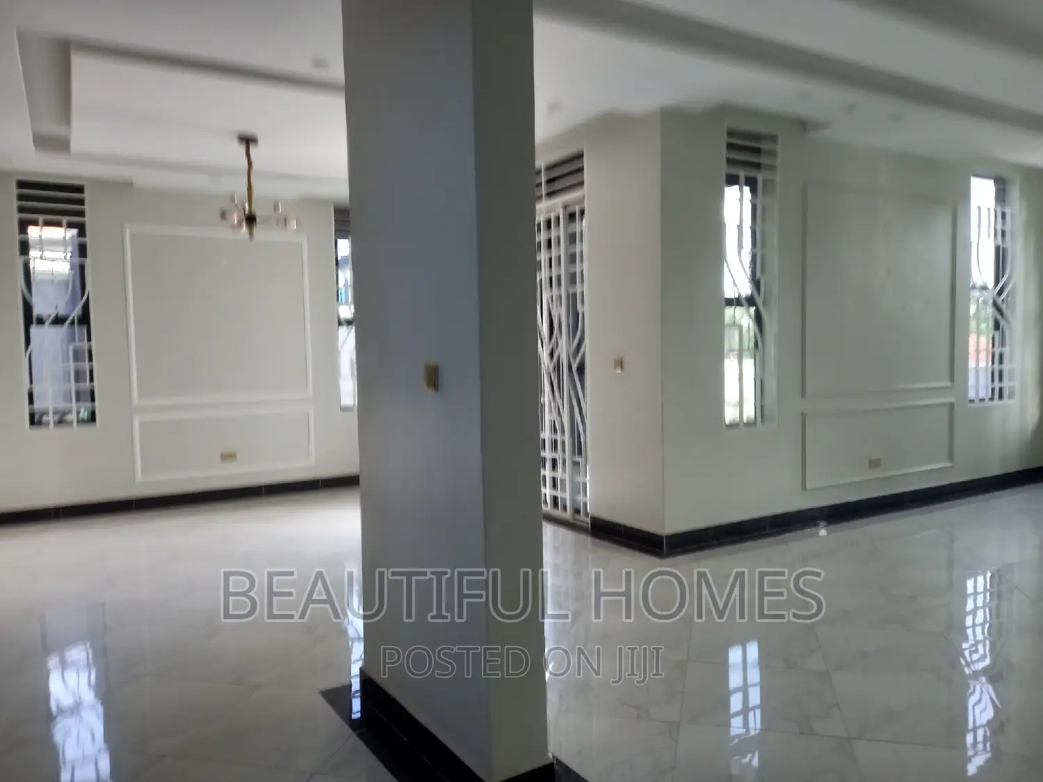 Furnished 6bdrm Mansion in Kira, Central Division for sale