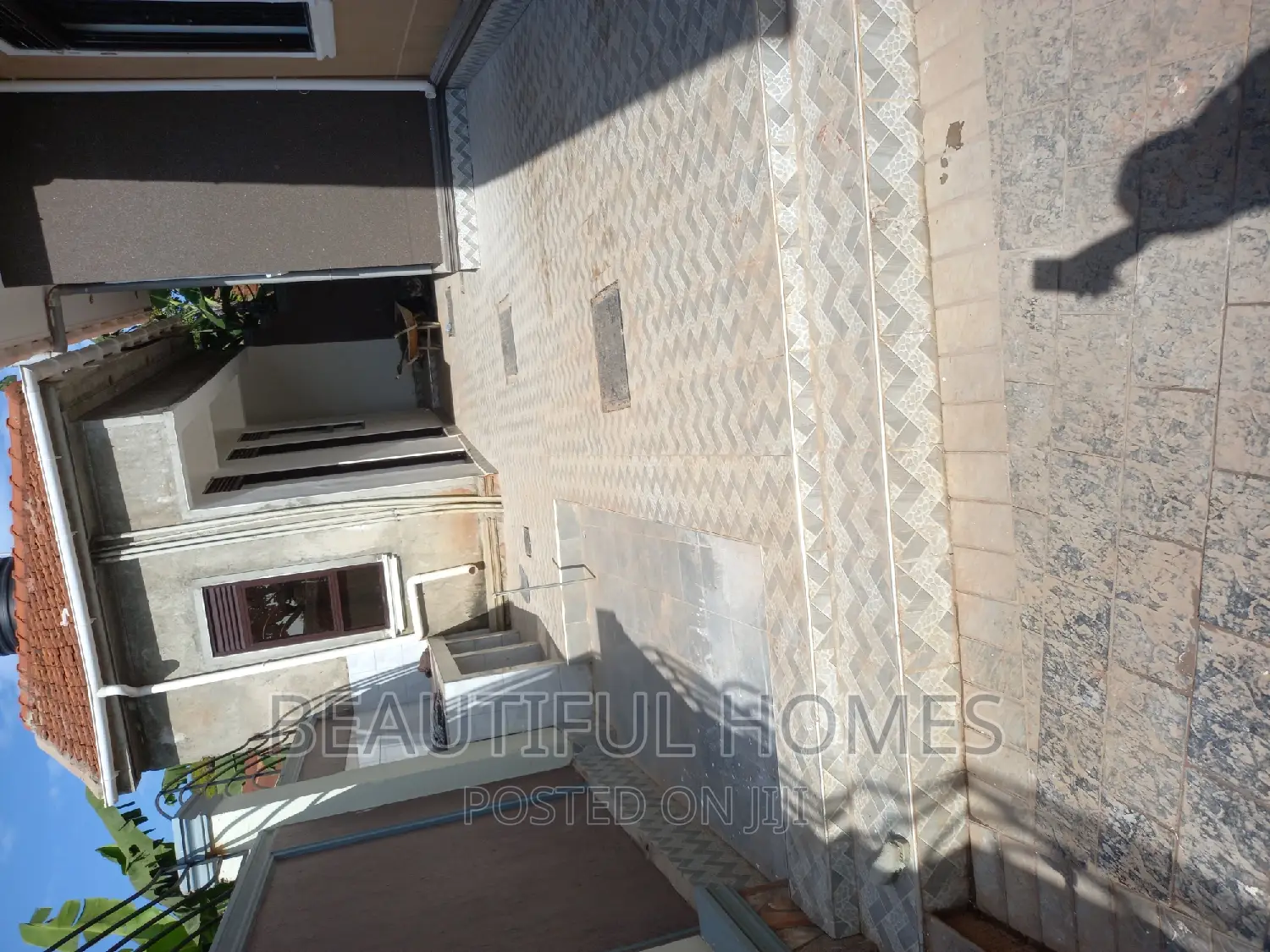 Furnished 4bdrm House in Kira Mamerito Road, Central Division for sale