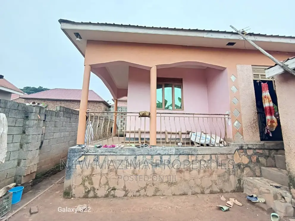2bdrm House in Bulenga Town, Division A for sale