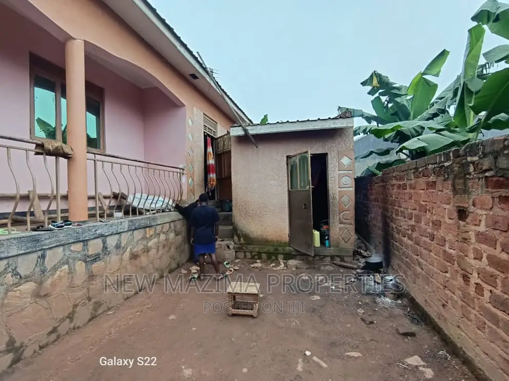 2bdrm House in Bulenga Town, Division A for sale