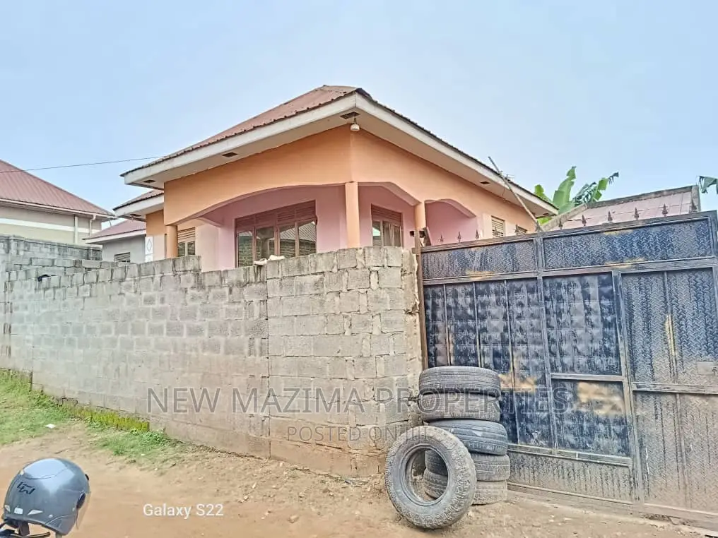 2bdrm House in Bulenga Town, Division A for sale