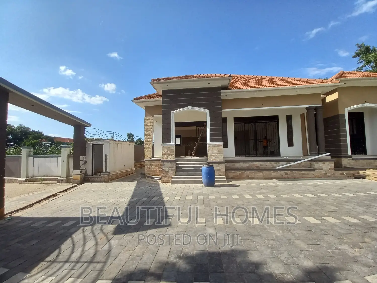 Furnished 4bdrm Bungalow in Kira, Central Division for sale