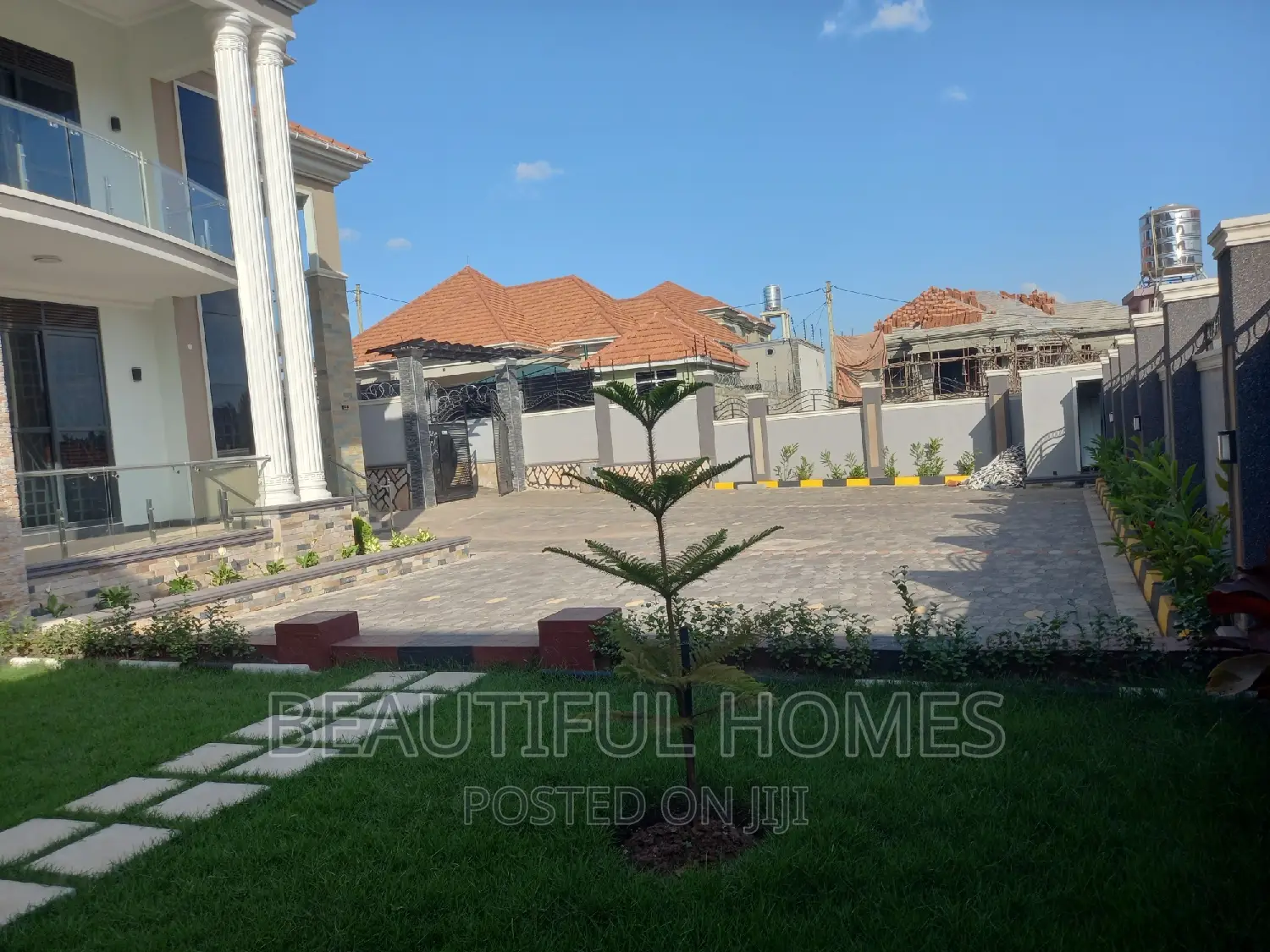 Furnished 6bdrm Mansion in Kira Classy, Central Division for sale