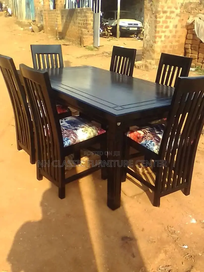 Black Dinning Table