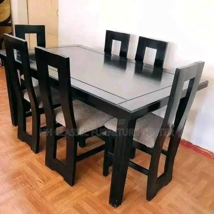 Black Dinning Table
