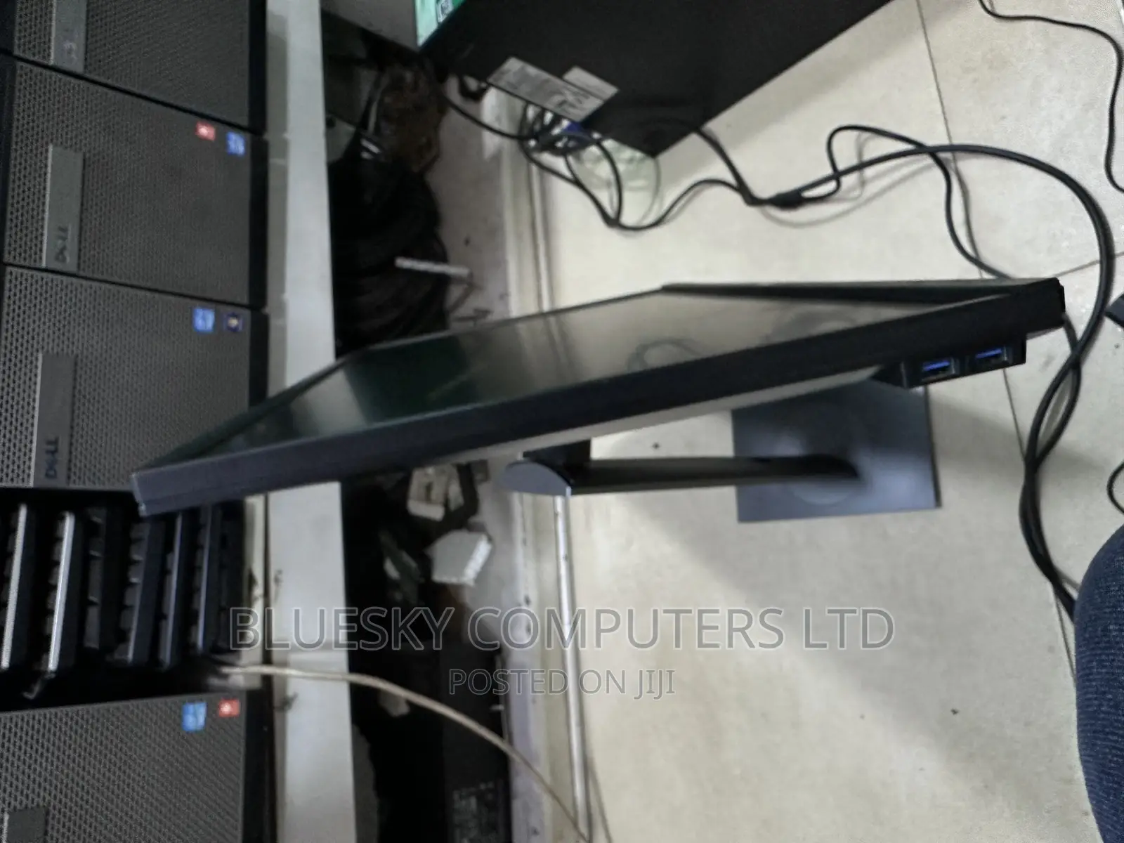 24.5 Inches Dell Smart Monitor
