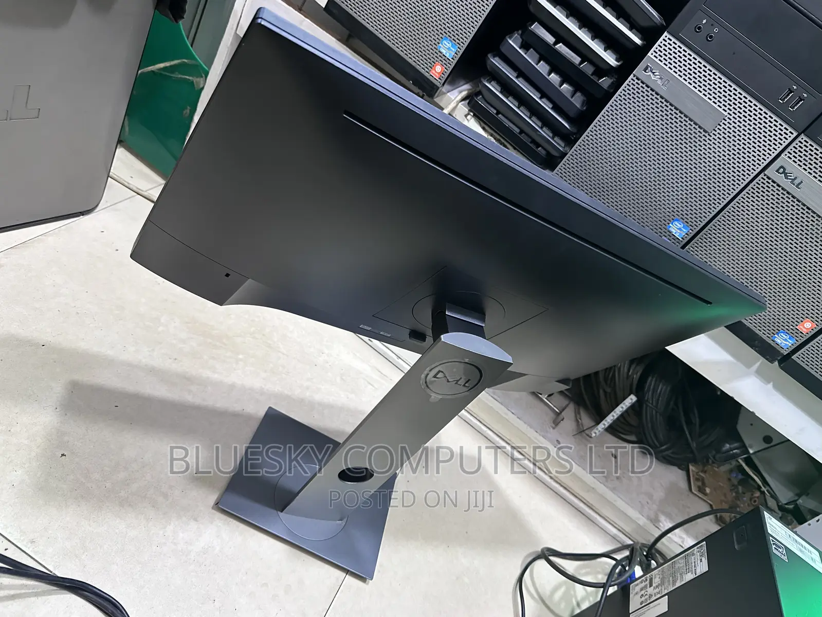 24.5 Inches Dell Smart Monitor