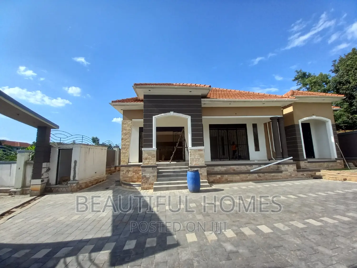 Furnished 5bdrm Bungalow in Kira Along Mamerito, Central Division