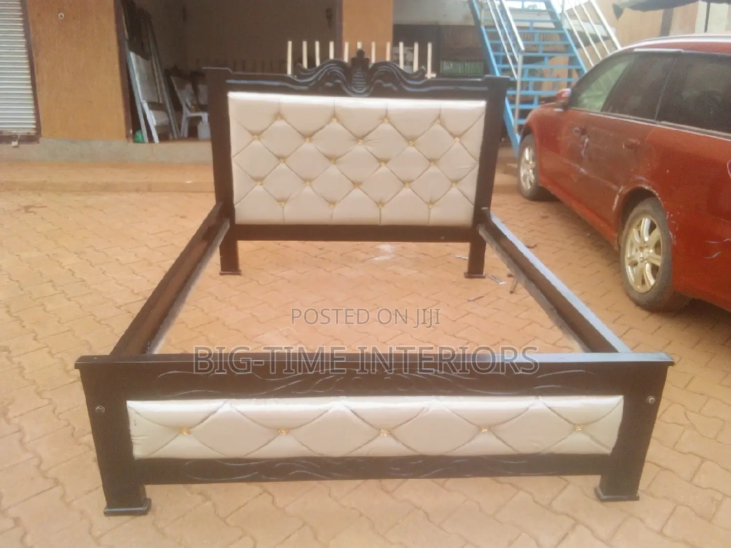 5*6 Cream Leather Bed