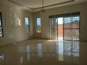 Furnished 6bdrm Mansion in Kira Tarmack Access for sale