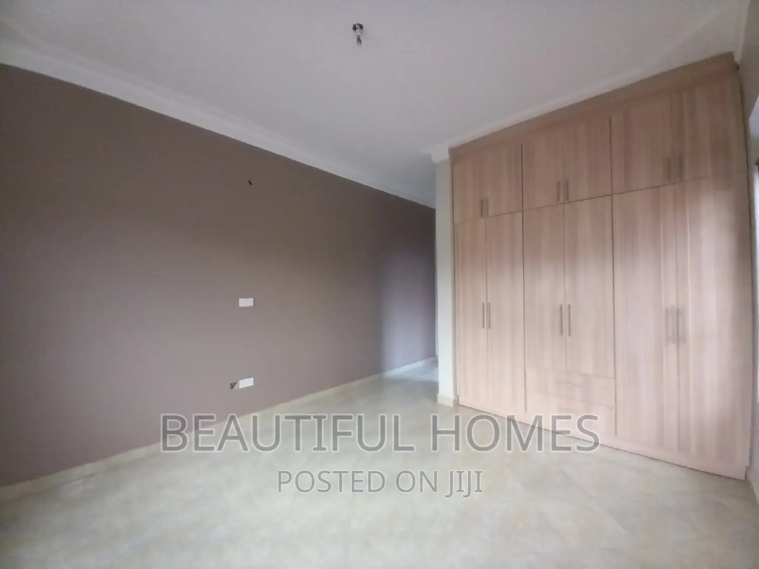 Furnished 4bdrm Bungalow in Kira for sale