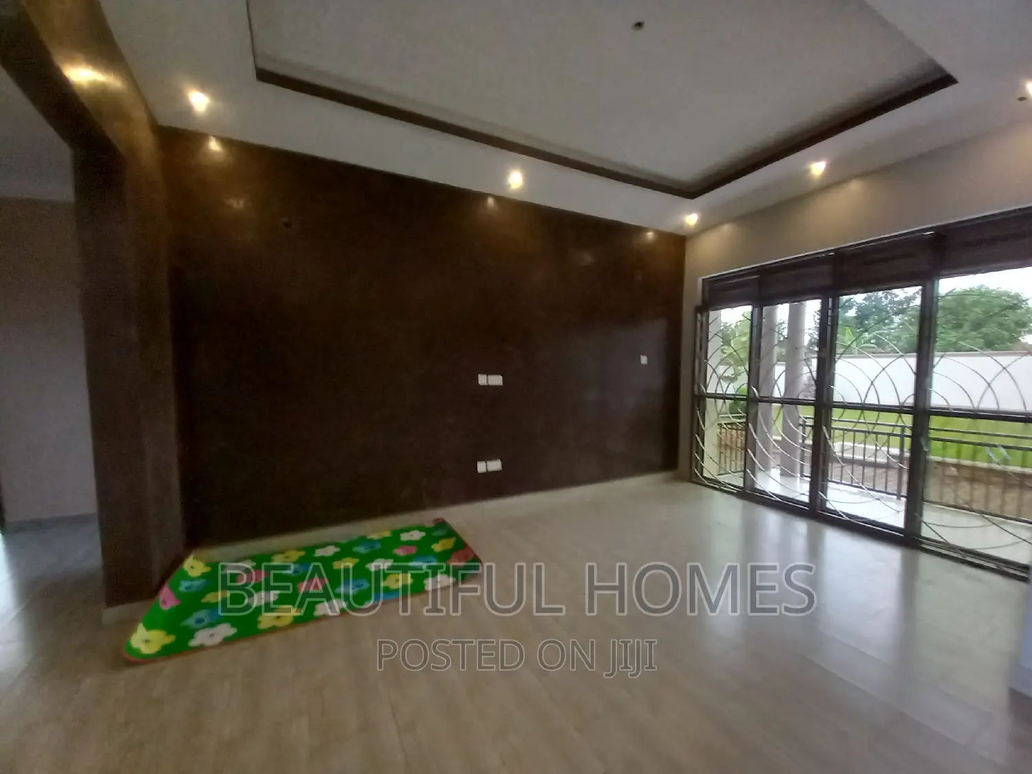 Furnished 4bdrm Bungalow in Kira for sale
