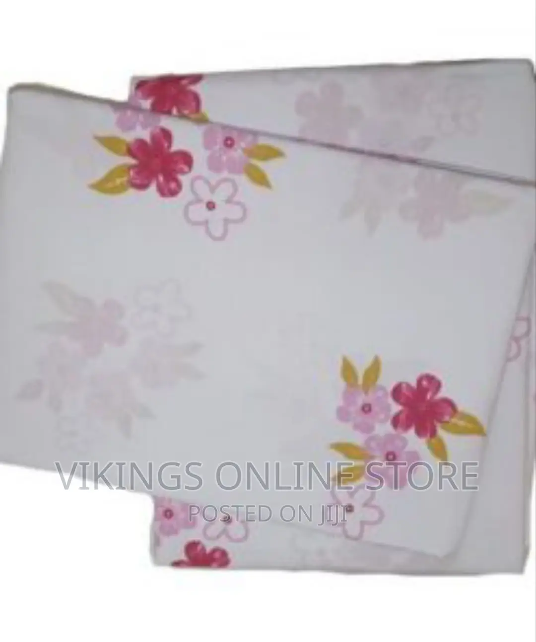 A Pair of 5*6 Bedsheets With Two Pillowcases