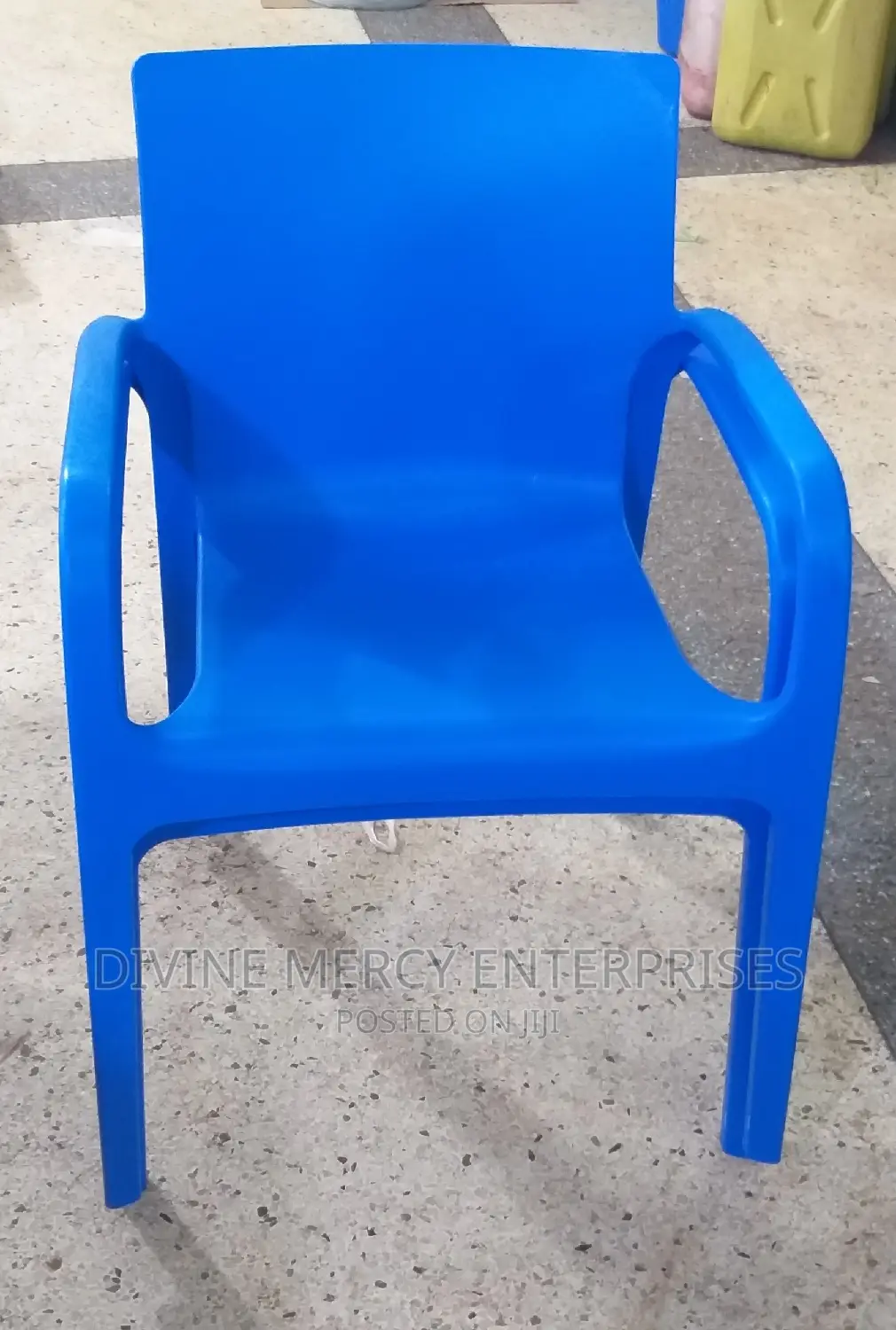 Armed Chair With Handle
