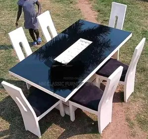 Classic Dinning Table