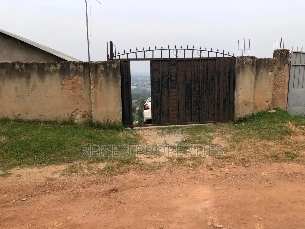 Commercial Lake and Entebbe View Land on Sale in Nsamizi