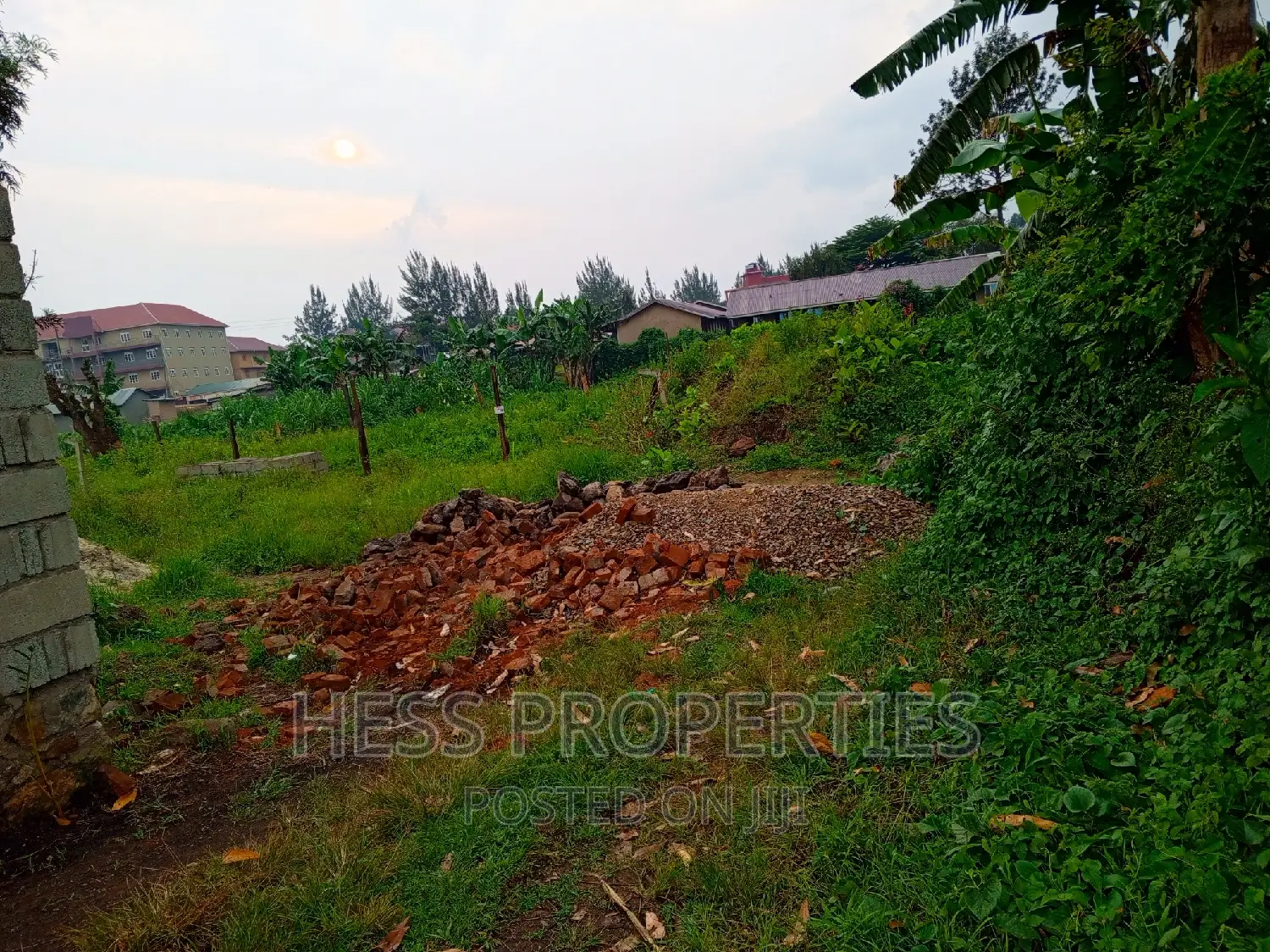 65*100fts Plot on Sale Located in Fortportal City