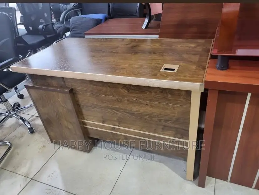 Executive Office Desk (1.4 Meters)
