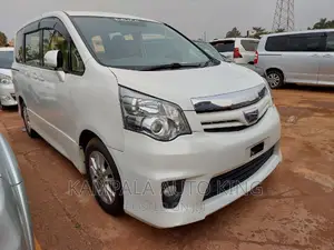 Toyota Noah 2012 White