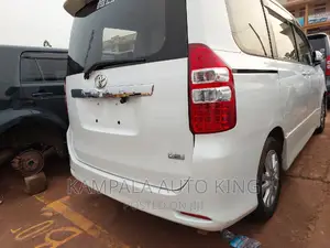 Toyota Noah 2012 White