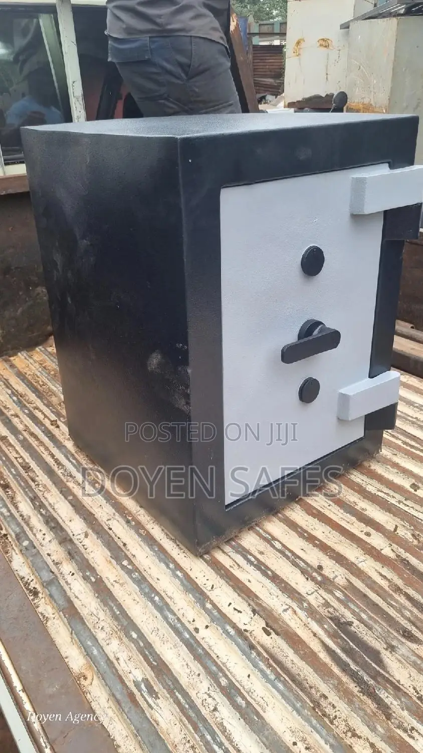 Dual Locking Storage Safe 400kgs