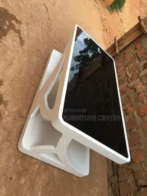 Classic Center Table/ Center Table